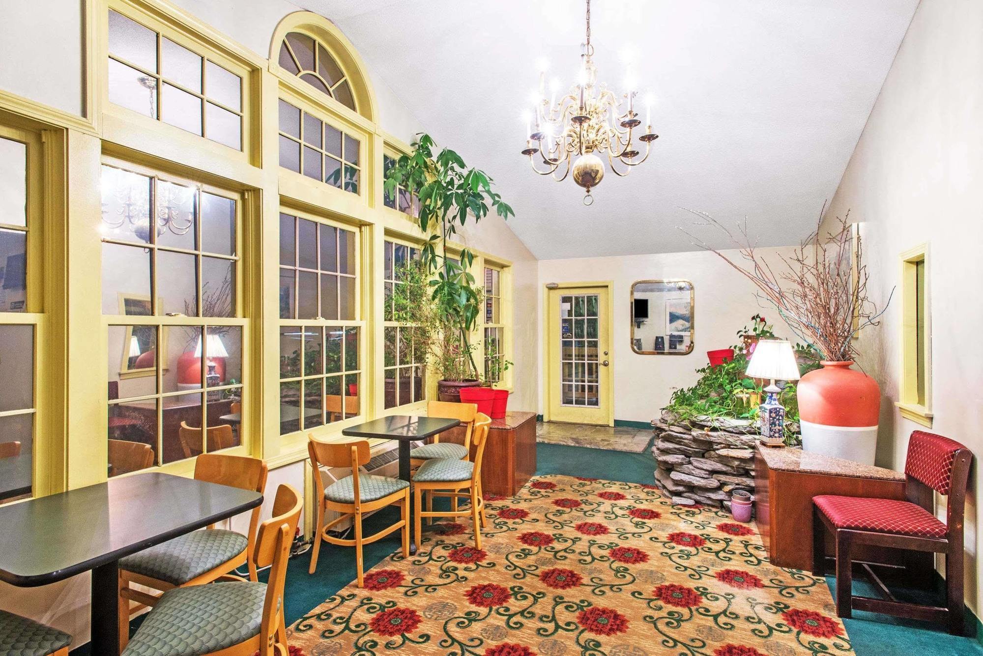 Knights Inn Hadley Luaran gambar